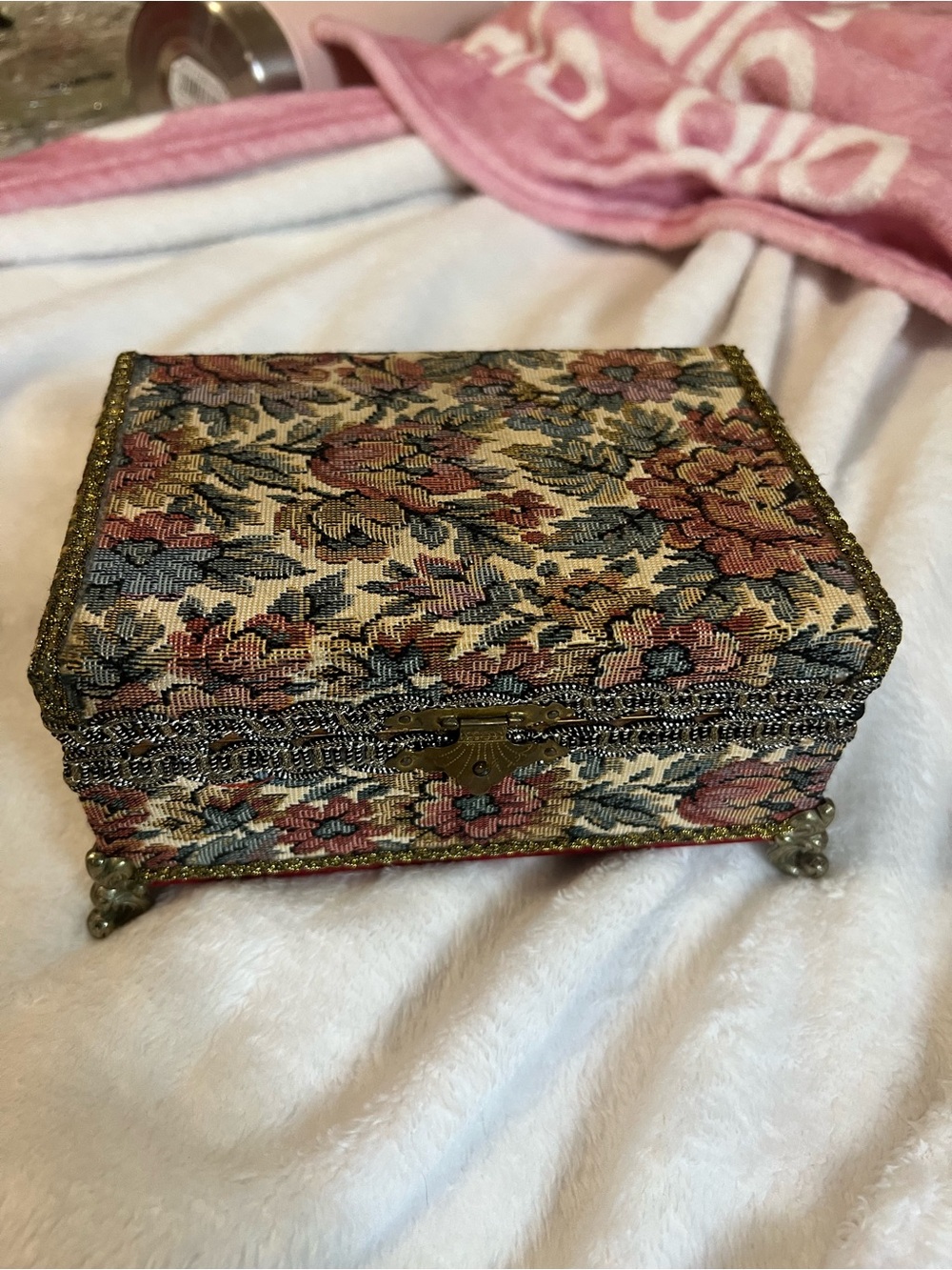 Vintage Floral Tapestry Decorative Jewelry Trinket Music Box